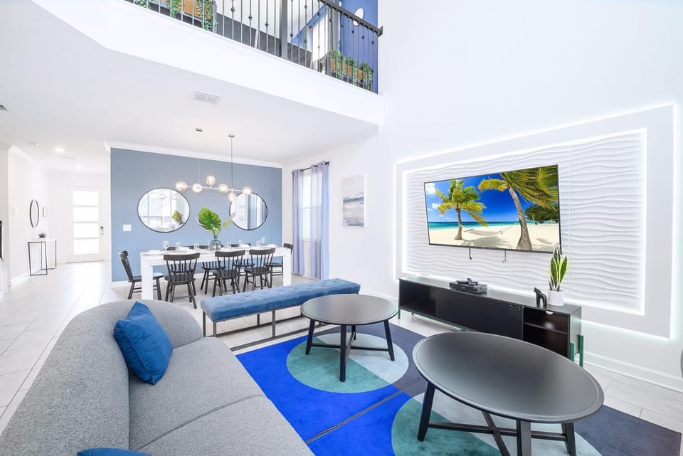 TV and multimedia, Living room, Seating area, Dining area