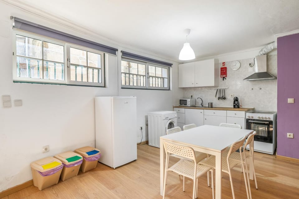 Property building, Kitchen or kitchenette, Living room