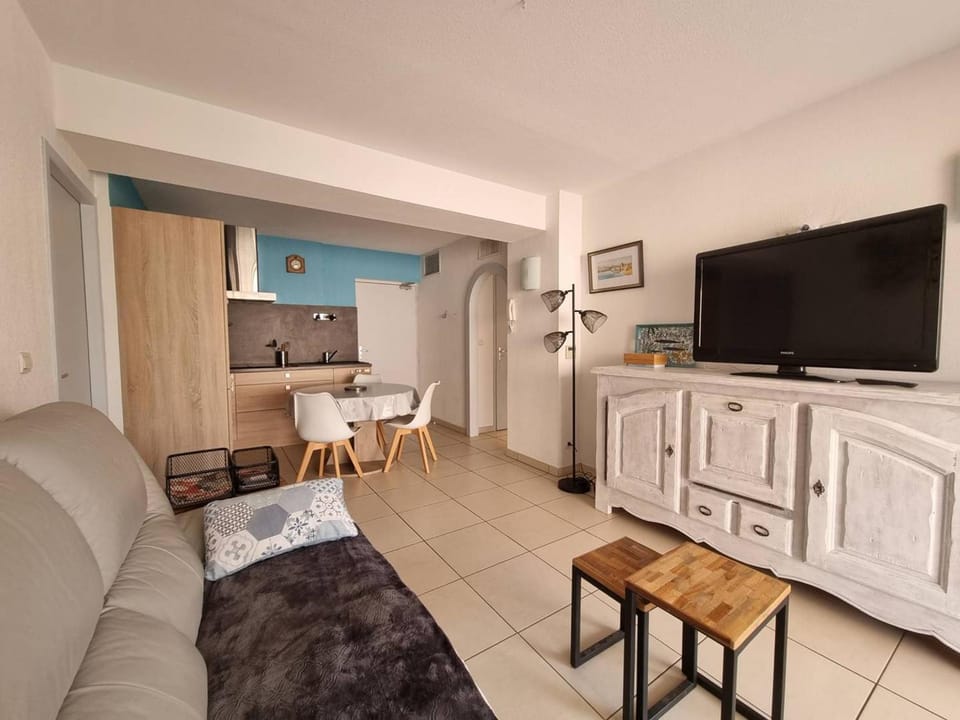 Appartement T3 climatisé avec piscine, terrasse et parking privé à 100m de la plage d'Argelès-sur-Mer - FR-1-388-204 Apartment in Argeles-sur-Mer