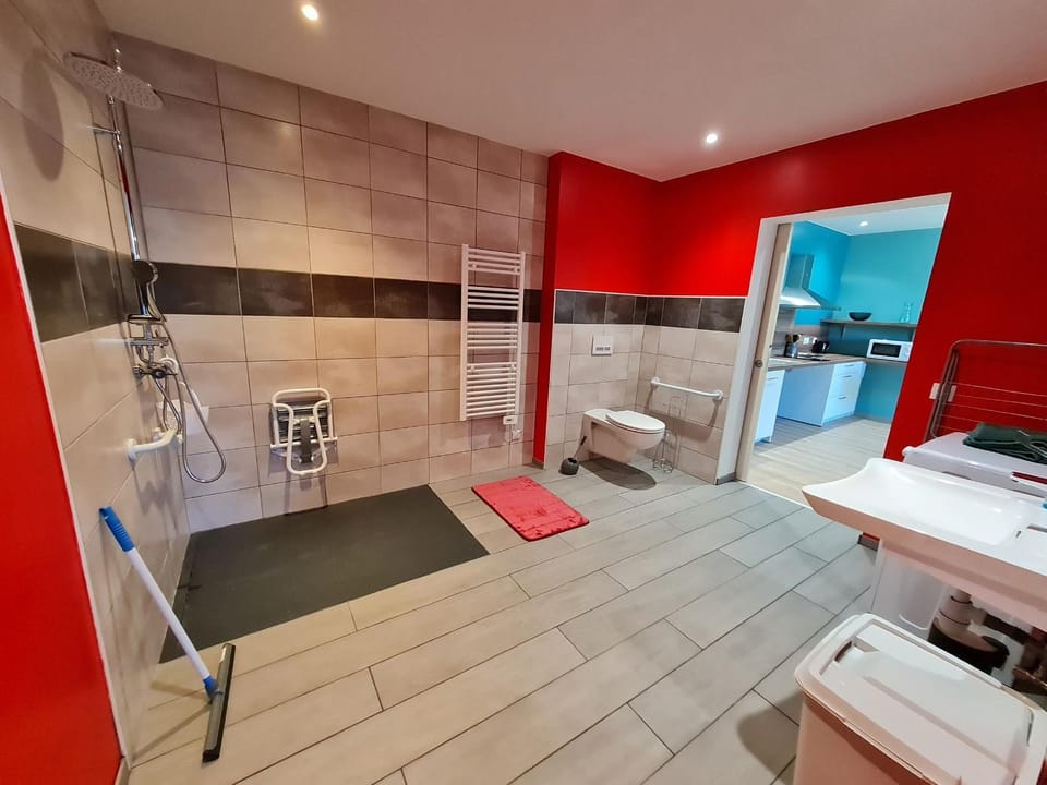 Gîte de Plain-Pied avec Confort Moderne, Nature et Loisirs à Proximité - FR-1-584-184 House in Grand Est