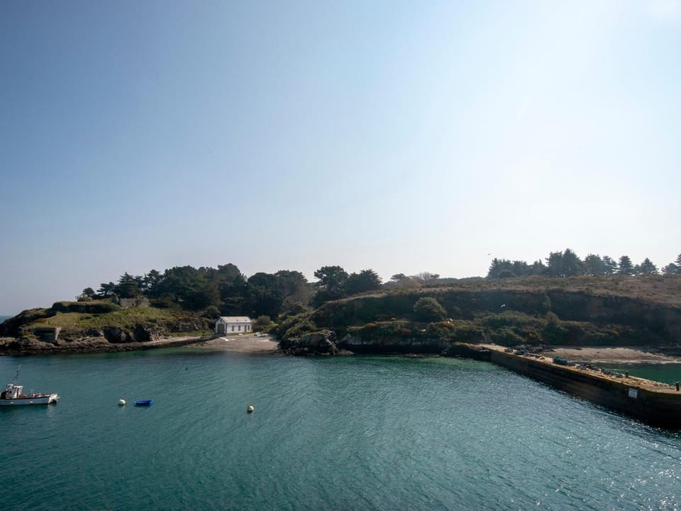 Studio élégant à Sauzon, port et village - FR-1-418-185 Apartment in Brittany