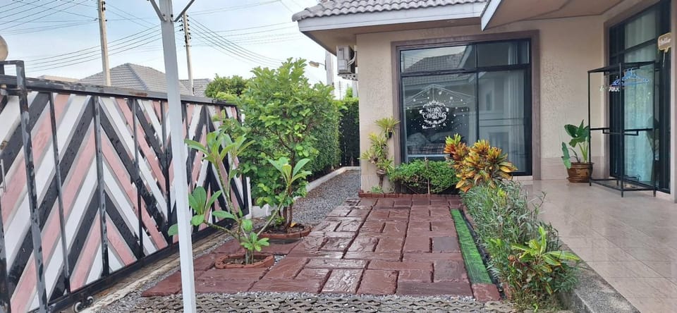 Shirley's Villa 19 私家泳池独栋别墅 Villa in Hua Hin District