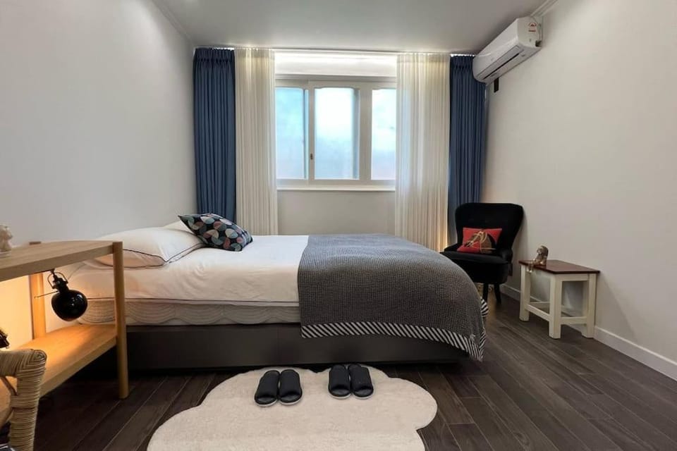 Cosmos Hongdae Modern Apartment in Seoul