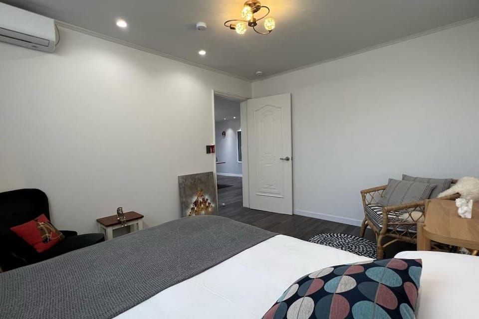 Cosmos Hongdae Modern Apartment in Seoul