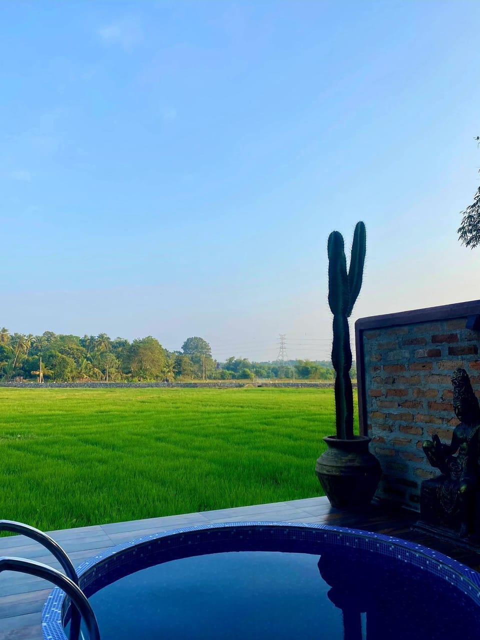 Airport Villa Kamatha -Foreign booking only Bed and Breakfast in Western Province