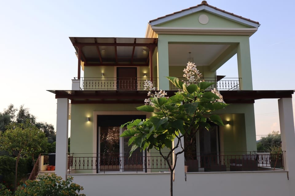 Property building, Facade/entrance
