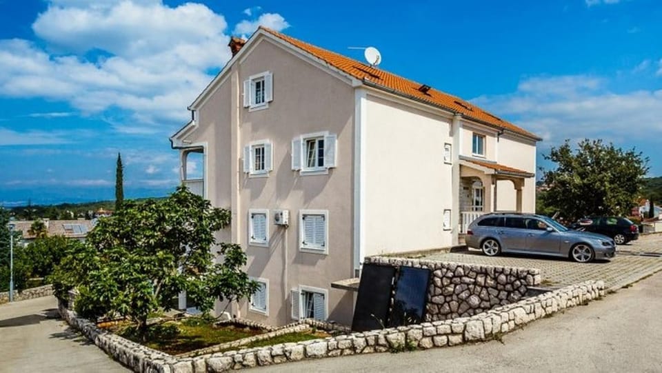 Property building, Parking