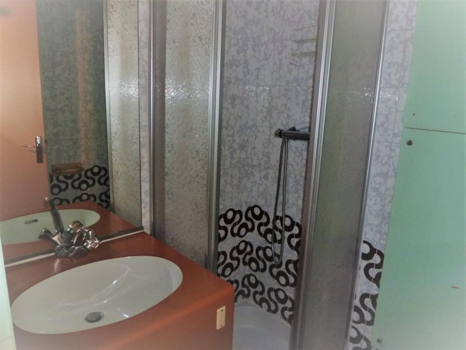 Résidence Le Palafour - Studio 2 personnes à Tignes au pied des pistes, des commerces, de l'ESF et de l'office du tourisme dans le quartier du lac. Appa MAE-2160 Apartment in Tignes
