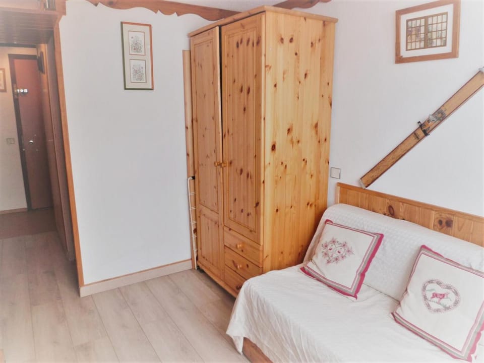Résidence Le Palafour - Studio 2 personnes à Tignes au pied des pistes, des commerces, de l'ESF et de l'office du tourisme dans le quartier du lac. Appa MAE-2160 Apartment in Tignes
