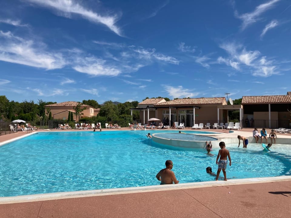 Les demeures du Ventoux Climatisation House in Carpentras