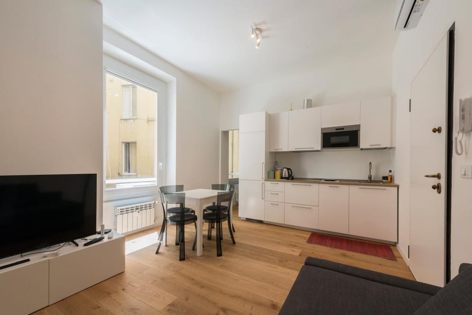 Kitchen or kitchenette, Living room, Seating area, kitchen