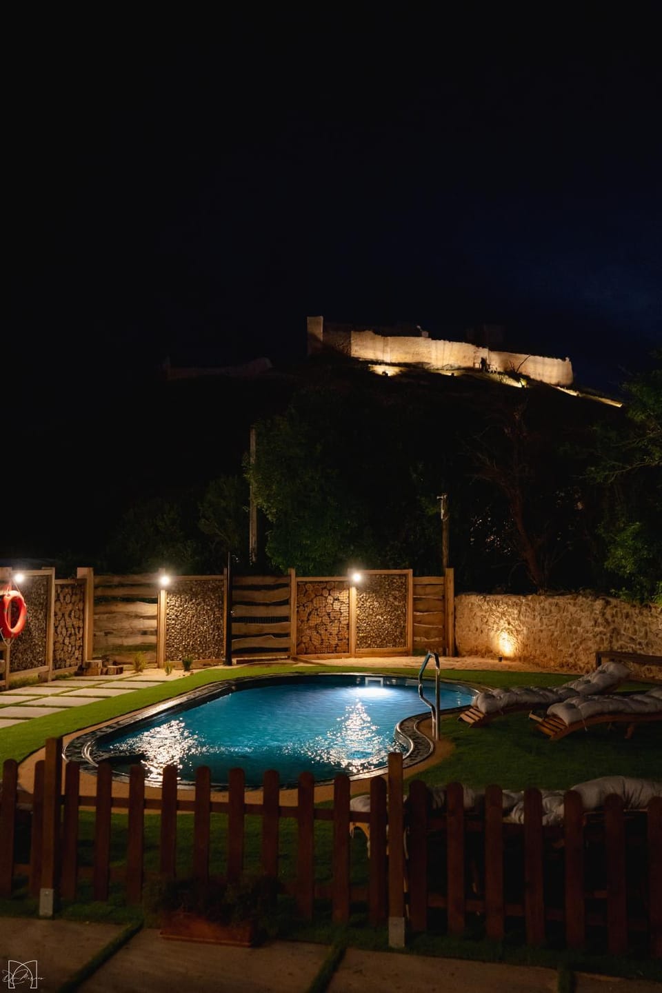 Swimming pool