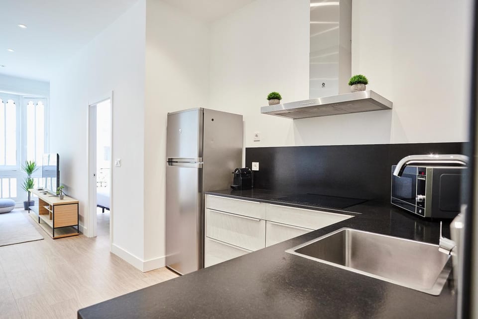 Kitchen or kitchenette