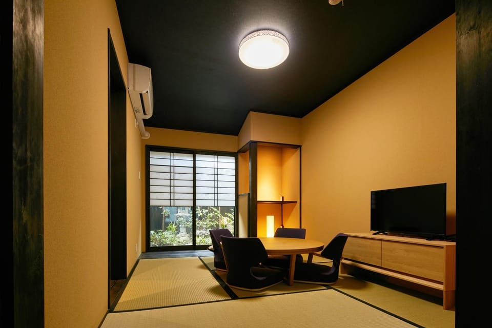Photo of the whole room, Seating area, Garden view