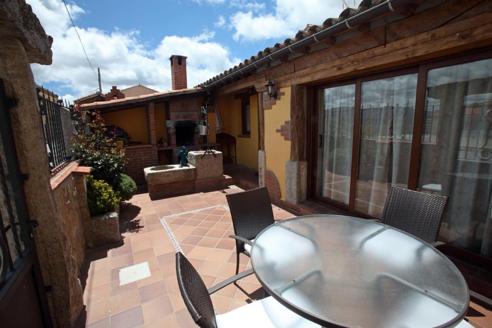 Casa rural El Leñador House in Castile and León