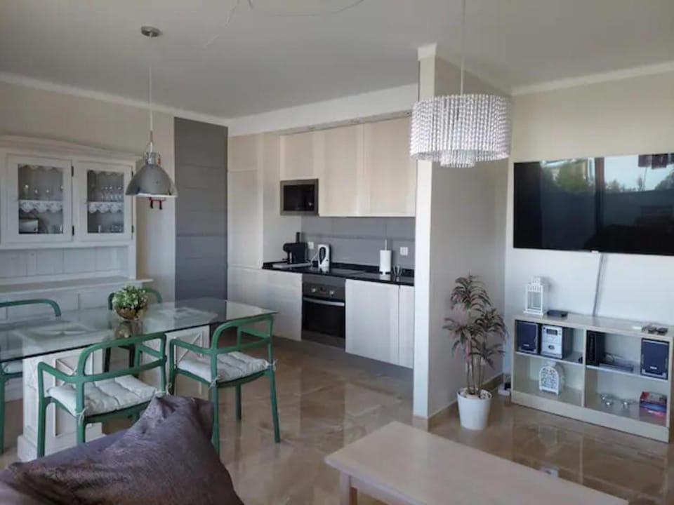 Kitchen or kitchenette, Living room, Dining area