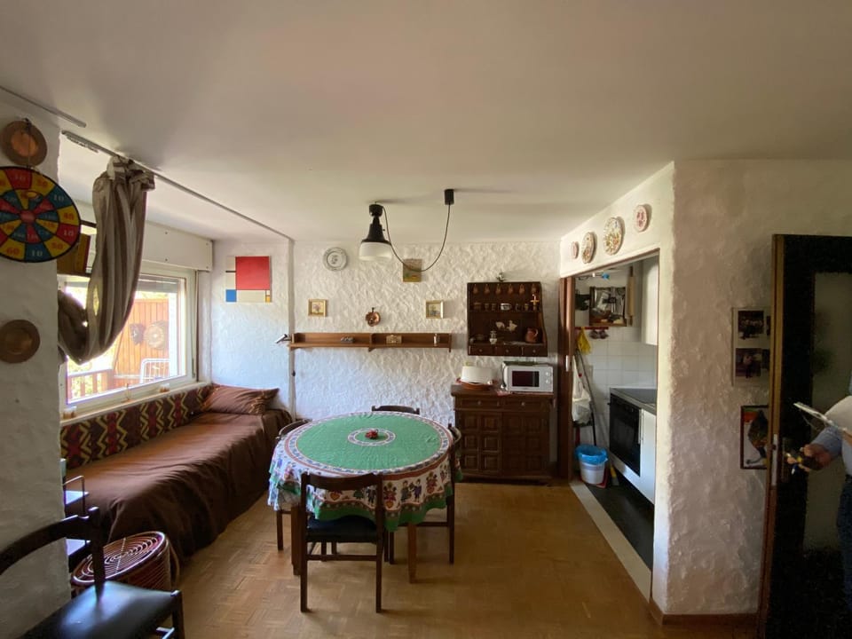 Kitchen or kitchenette, Living room, Dining area