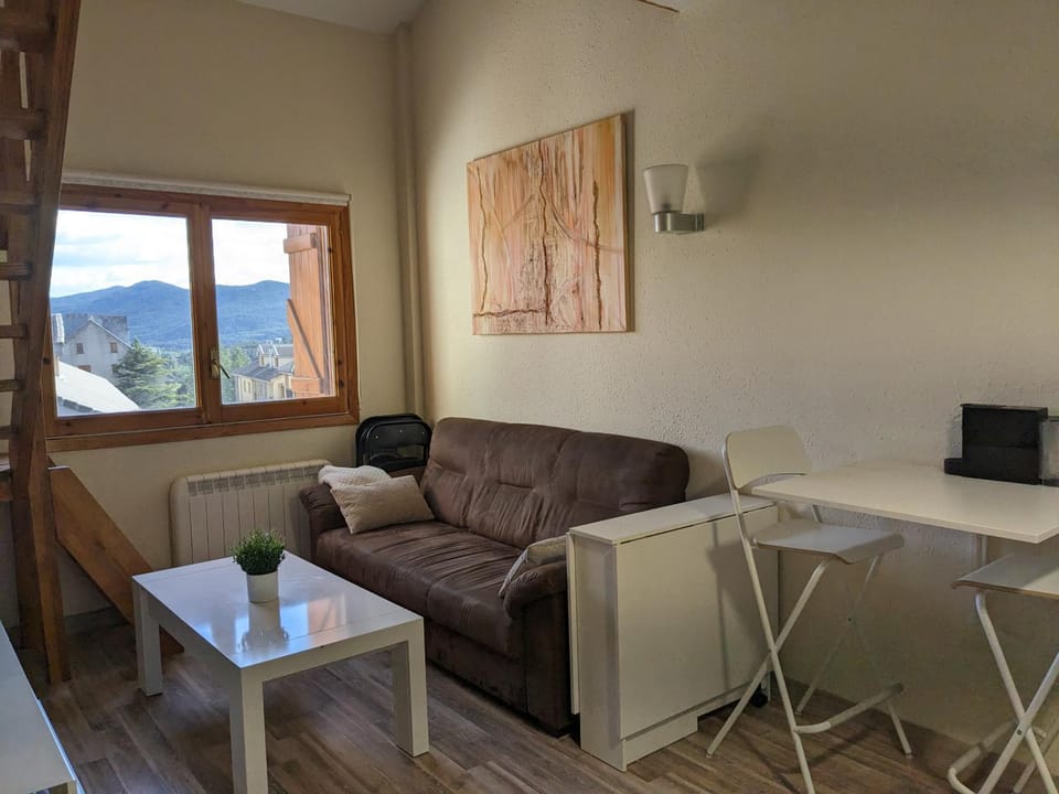Bonito y luminoso apartamento con wifi y chimenea Aizú - Villanúa Apartment in Villanúa
