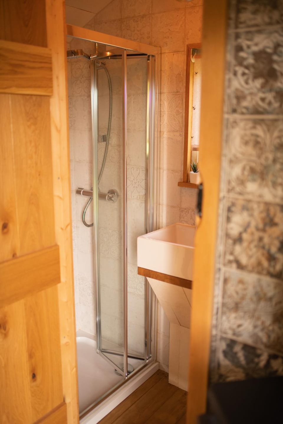 Harrys Hideout - Shepherd's Huts at Harrys Cottages House in Wales