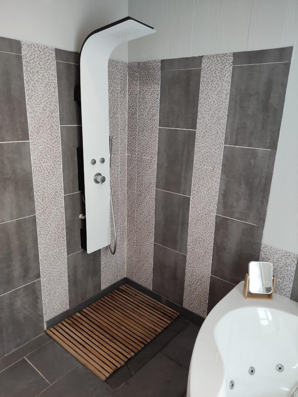 Shower, Bathroom