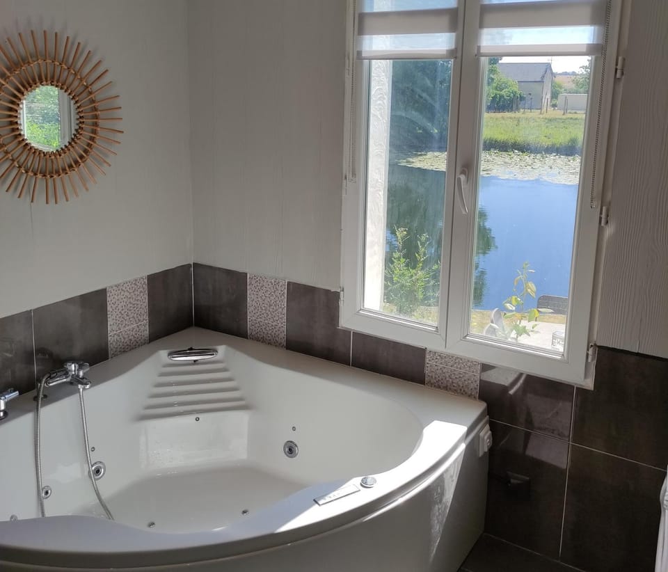 Hot Tub, Hot Tub, Bathroom, Bath