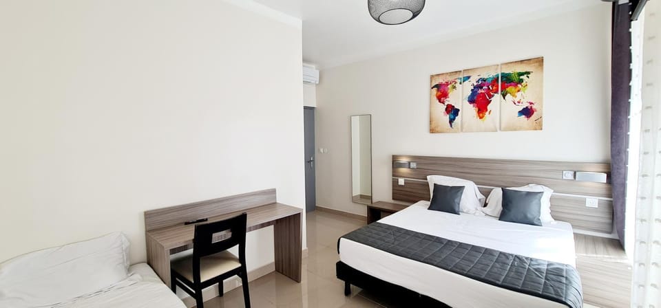 Bed, Photo of the whole room, Bedroom