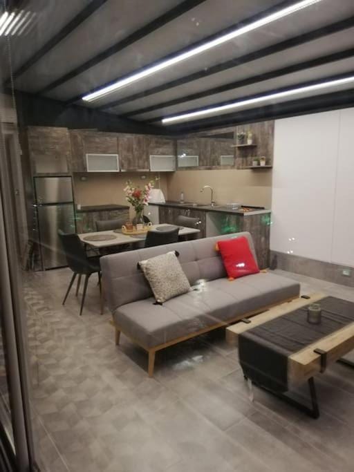 Kitchen or kitchenette, Seating area, Dining area