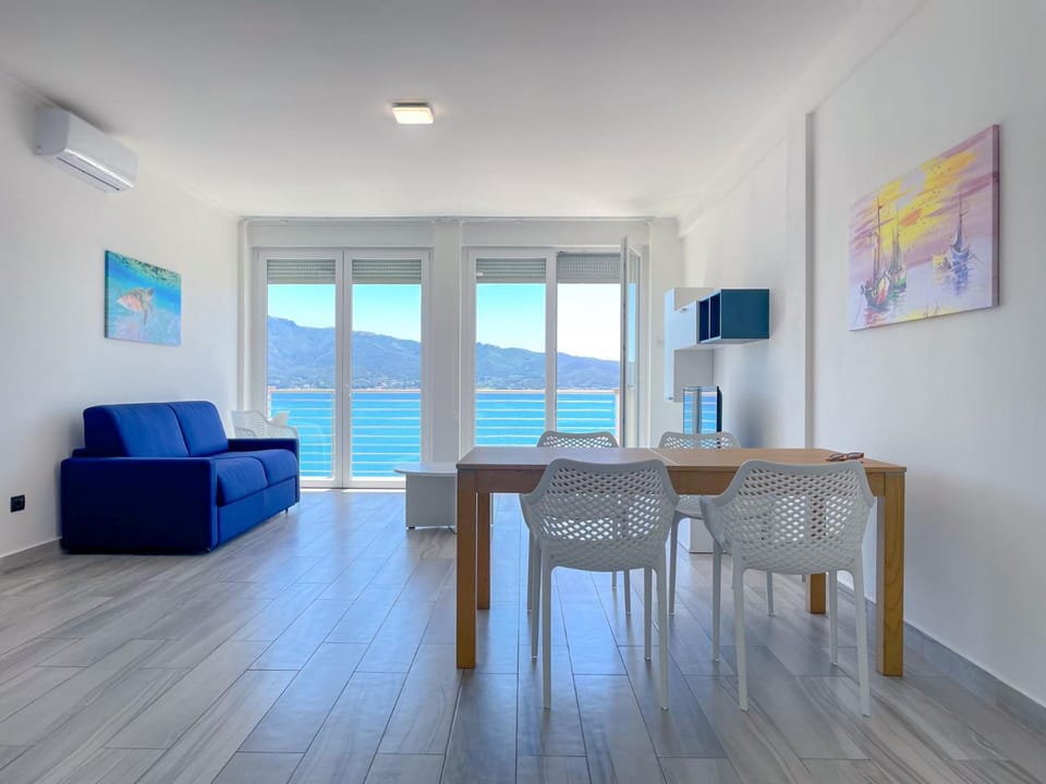 Living room, Dining area, Sea view, air conditioner