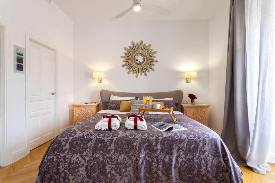 Bed, Bedroom