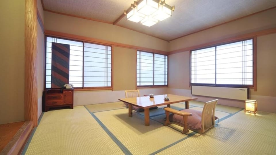 Hinokitei Bokusui Ryokan in Nagano Prefecture