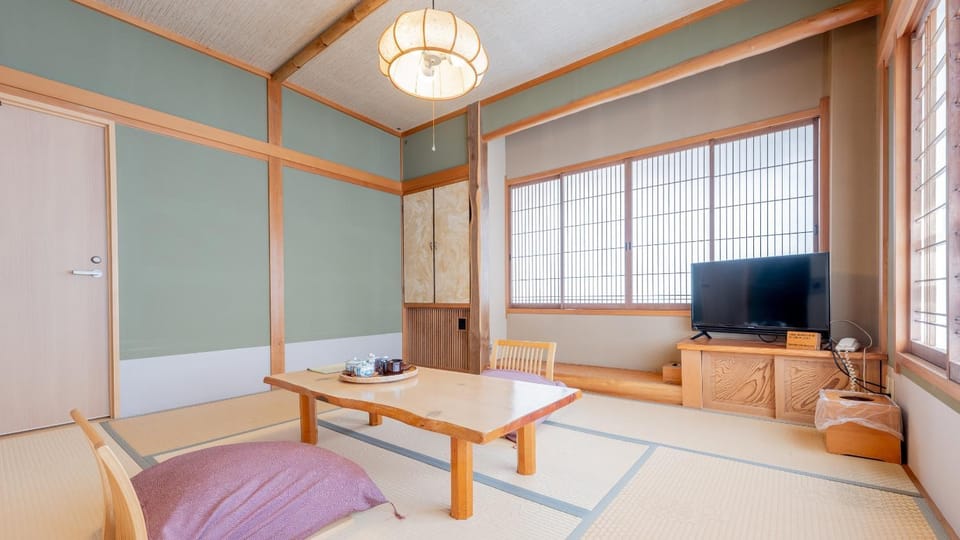 Hinokitei Bokusui Ryokan in Nagano Prefecture