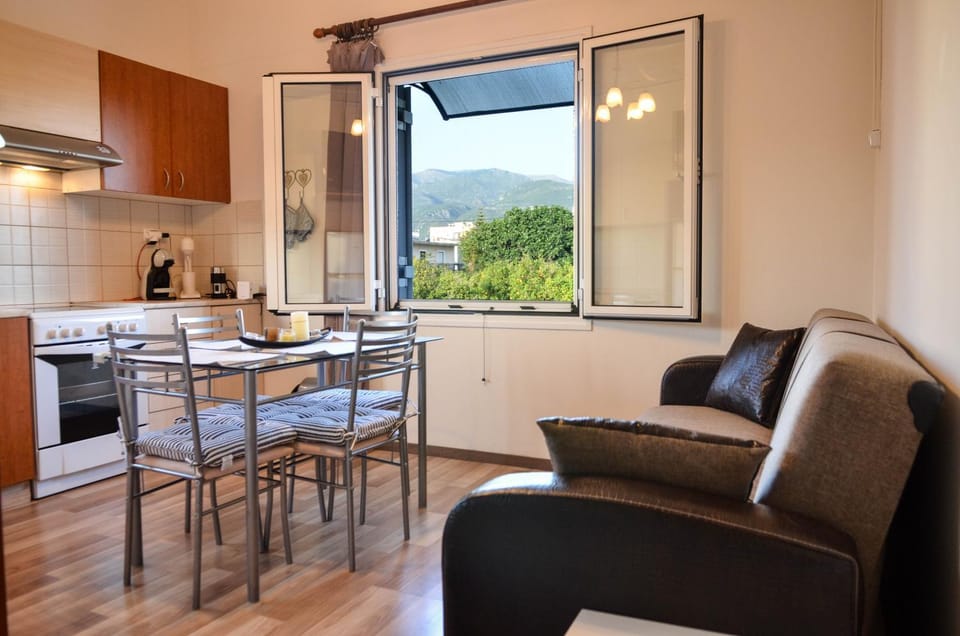 Living room, Seating area, Dining area