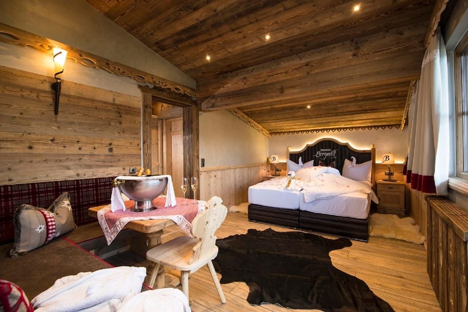 Seating area, Bedroom