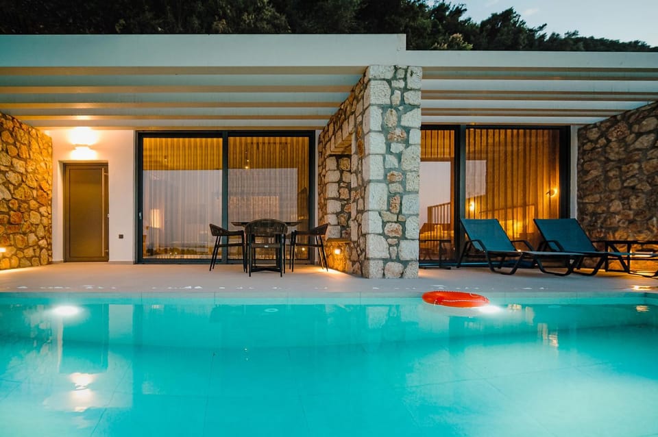 Night, Swimming pool