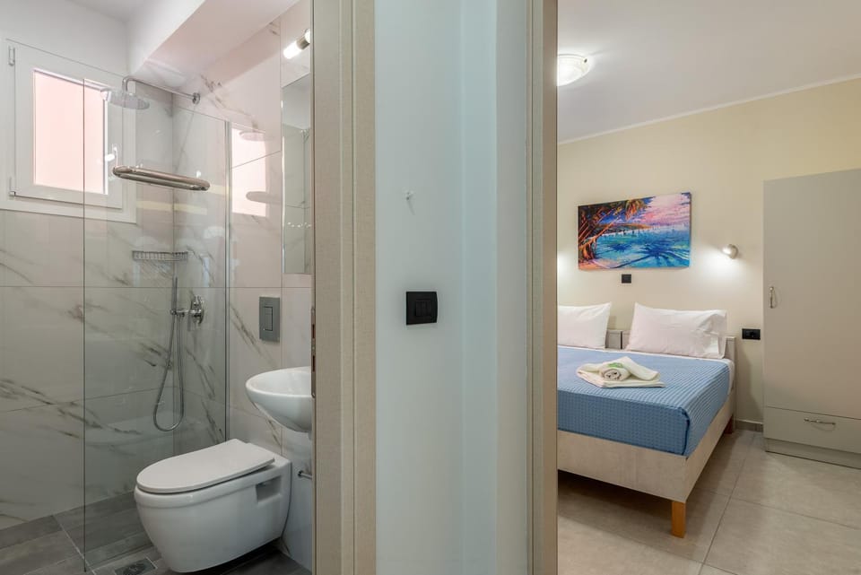 Shower, Bed