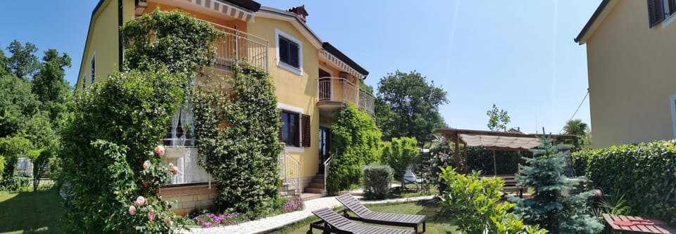 Property building, Garden