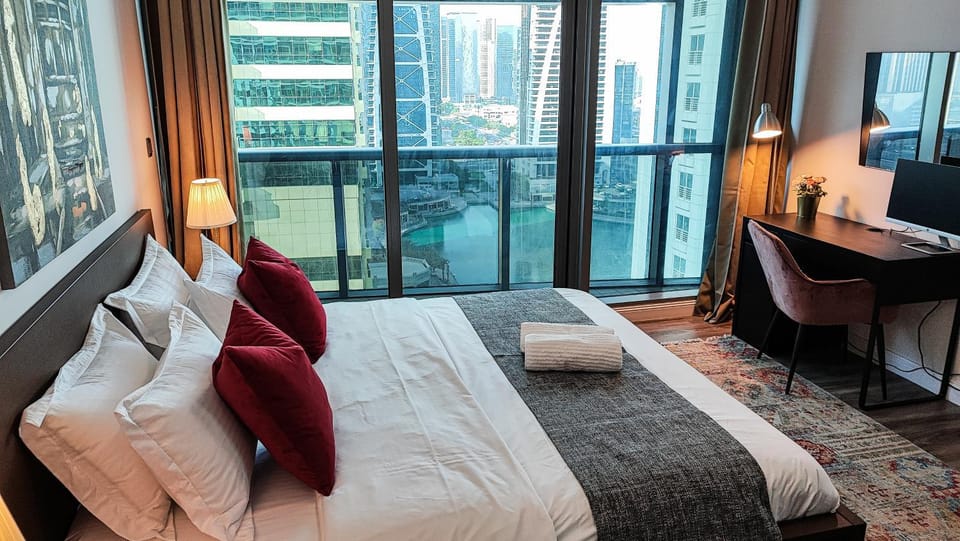 Bed, Photo of the whole room, Bedroom, Lake view