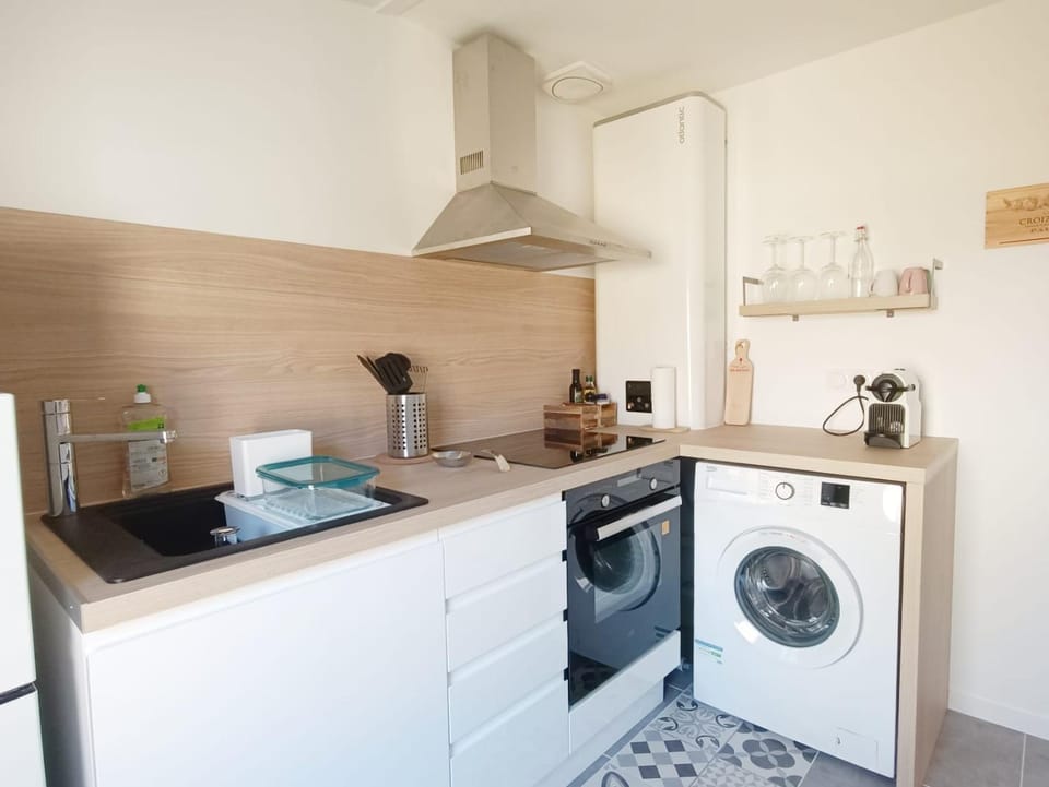 Coffee/tea facilities, Kitchen or kitchenette