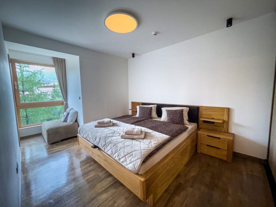Seating area, Bedroom