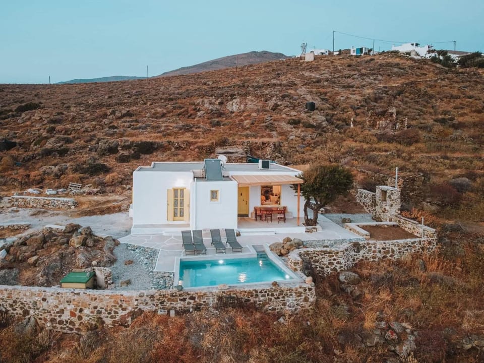 Property building, Natural landscape, Pool view, Swimming pool