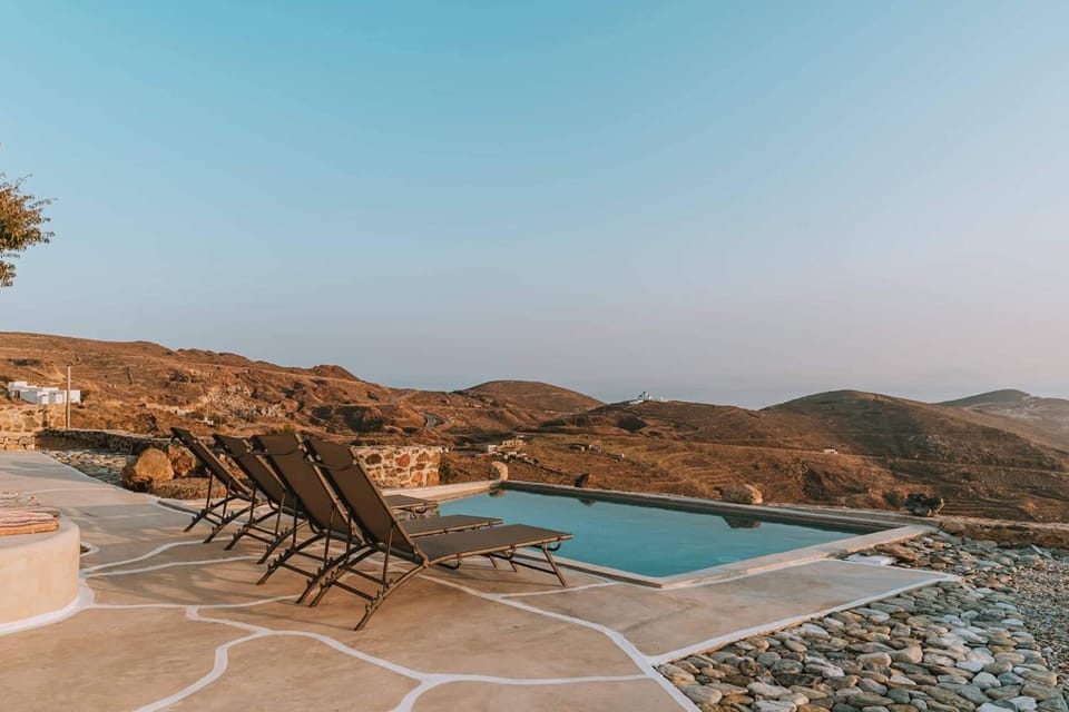 Pool view, Sea view, Swimming pool, sunbed