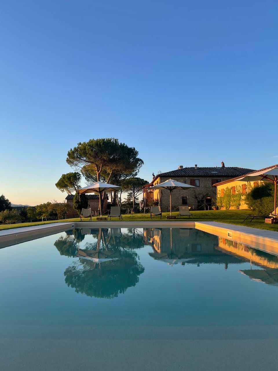 Property building, Garden view, Lake view, Pool view, Swimming pool
