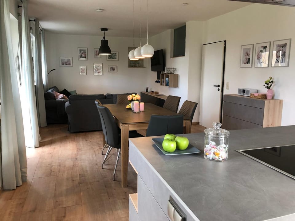 Living room, Dining area