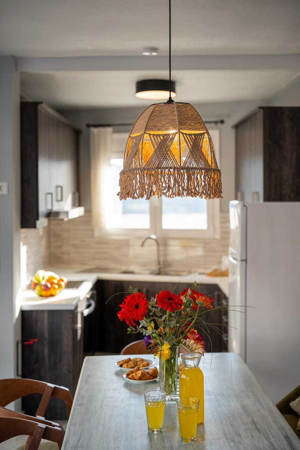 Dining area, kitchen