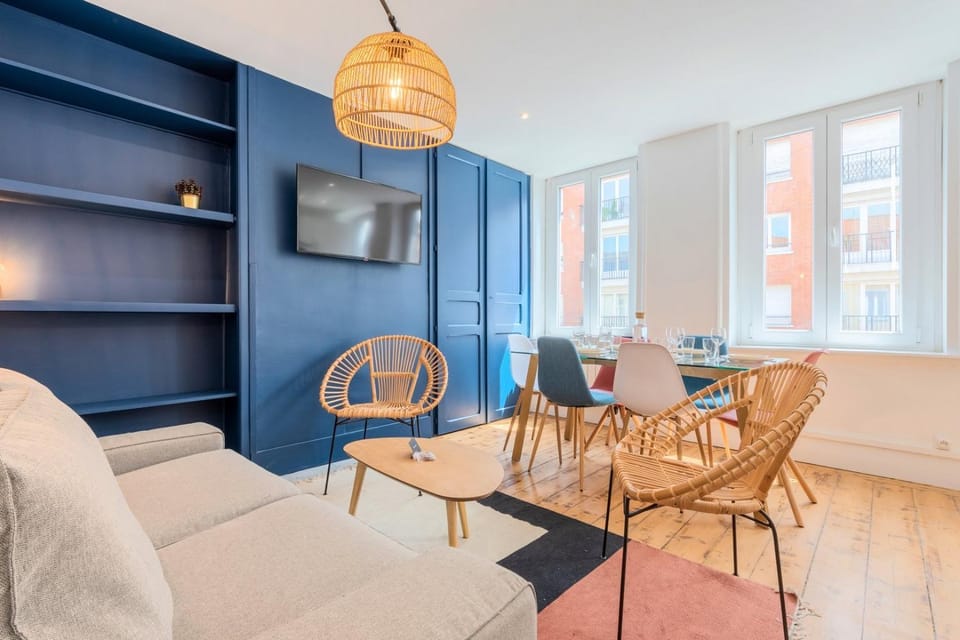Bright 3-bedroom 2-bathroom flat Apartment in Lille