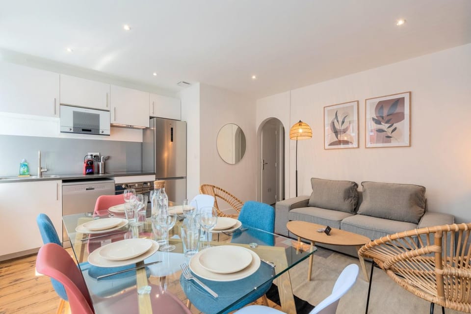 Bright 3-bedroom 2-bathroom flat Apartment in Lille