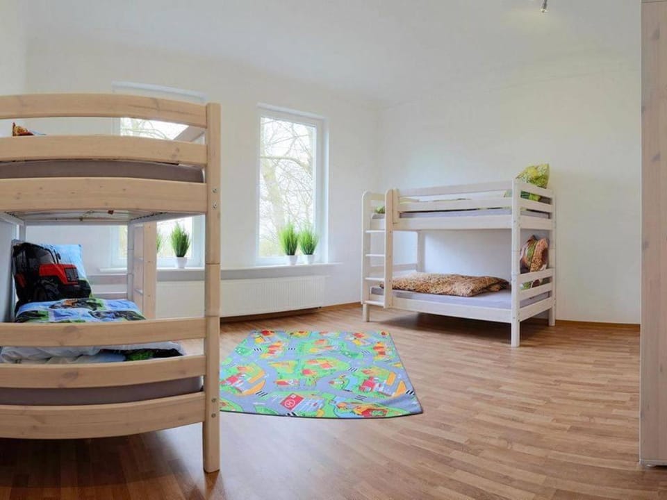 Bed, Bedroom, bunk bed