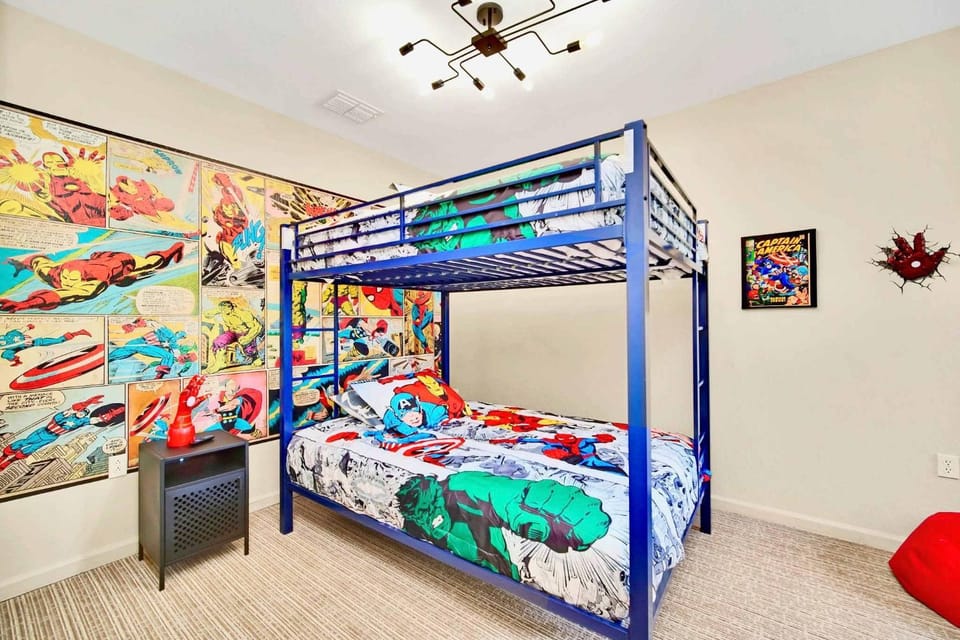 Bedroom, bunk bed