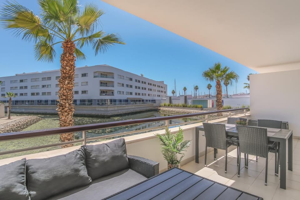 Lucky Star Marina Apartment, with Pool Apartment in Lagos
