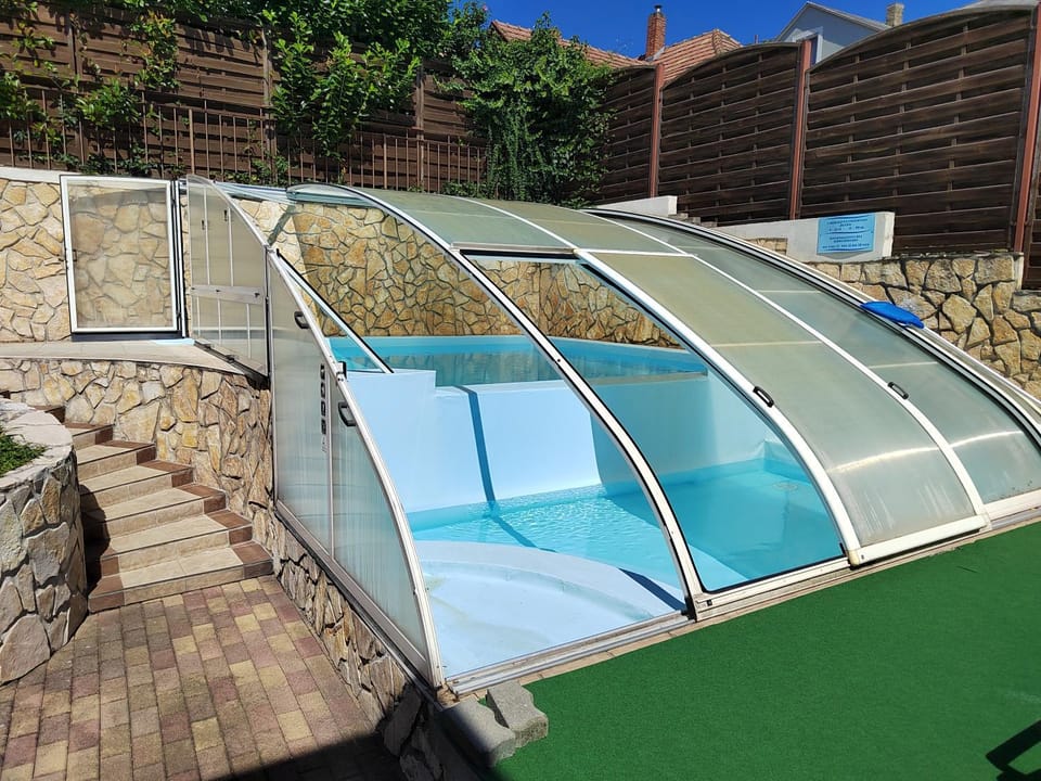 Pool view, Swimming pool